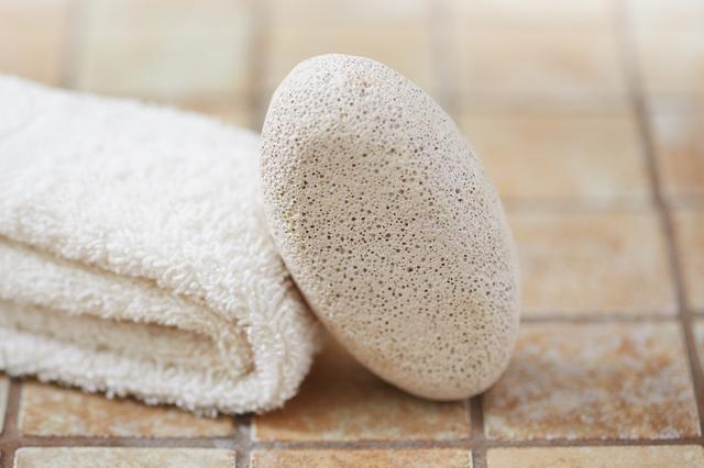 วิธีทำ ‘สปาเท้า’ เองที่บ้าน ช่วยให้เท้าขาว เนียน นุ่ม